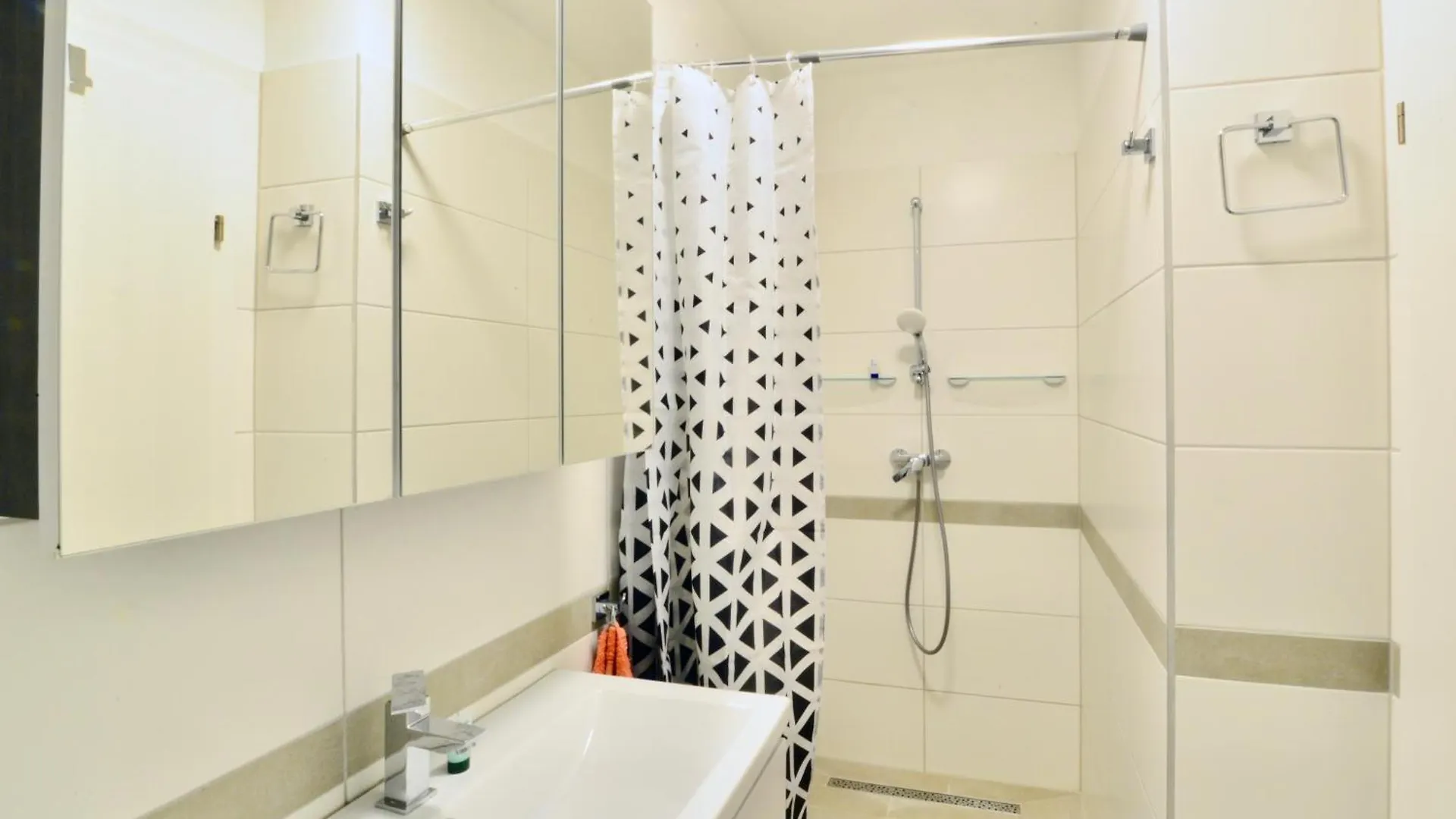 Апартаменты New With Parking And Metro In Front Of The House Вена 0*,  Австрия