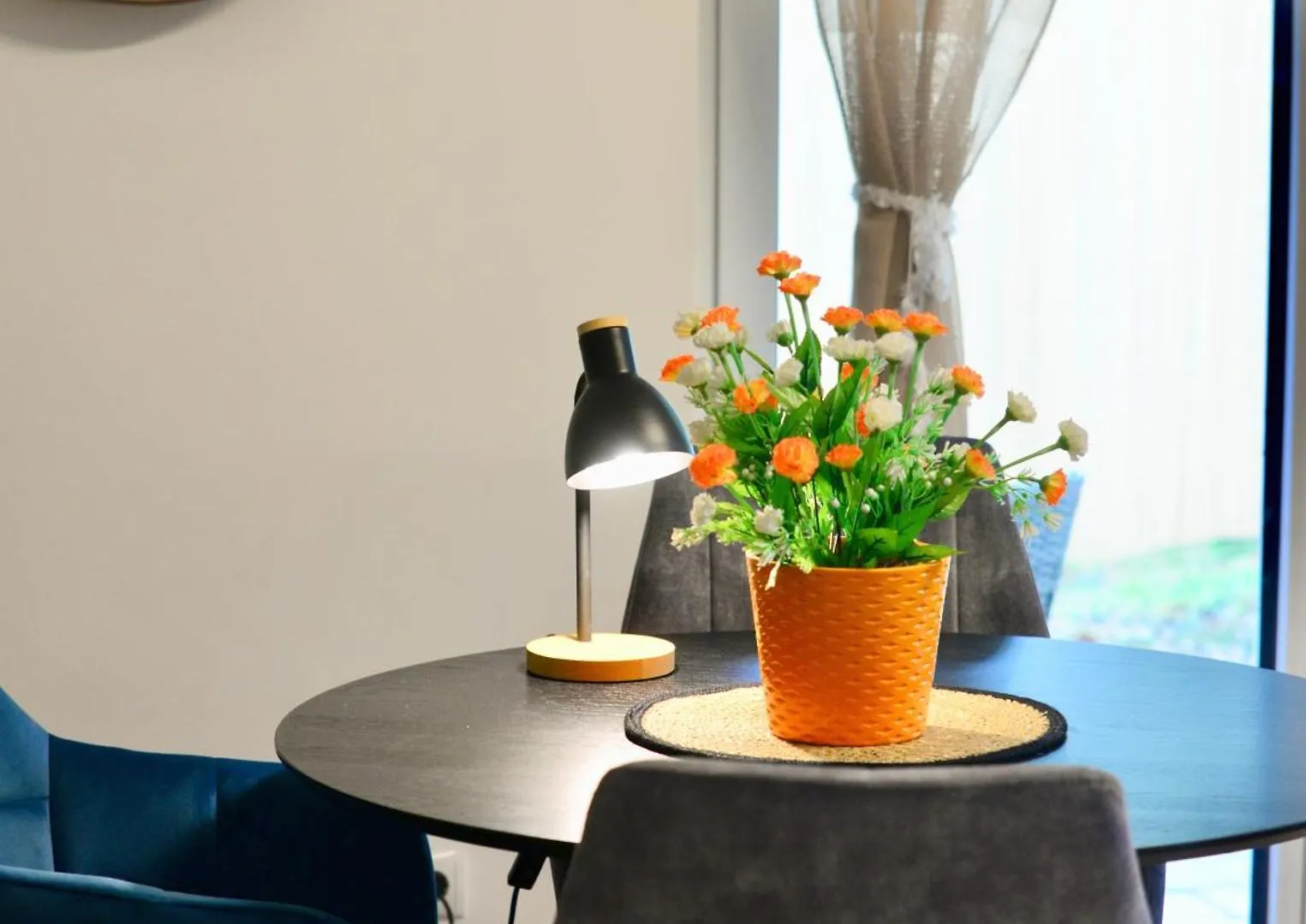Апартаменты New With Parking And Metro In Front Of The House Вена